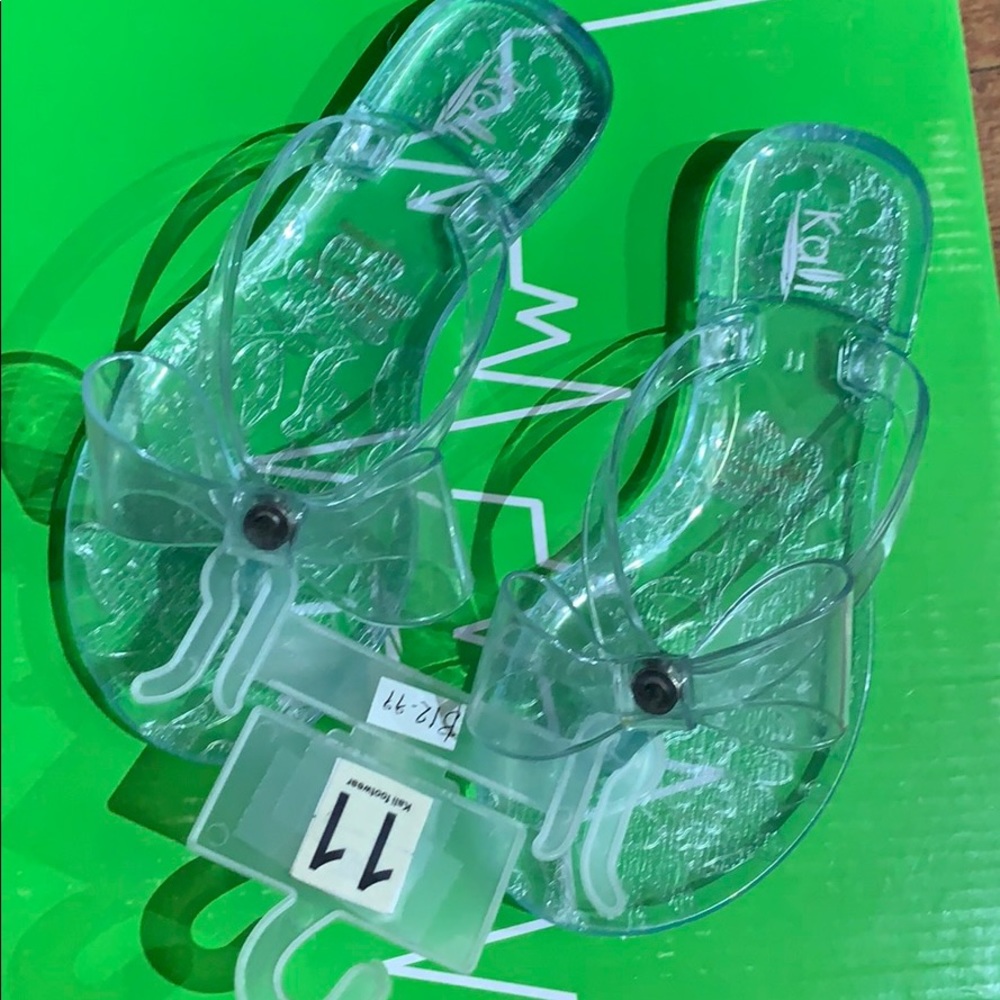 Kids sandals